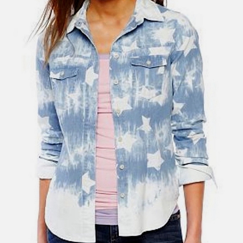 L'Amour Nanette Lepore Women's Ombre Dip Dye Star Print Button Down Shirt